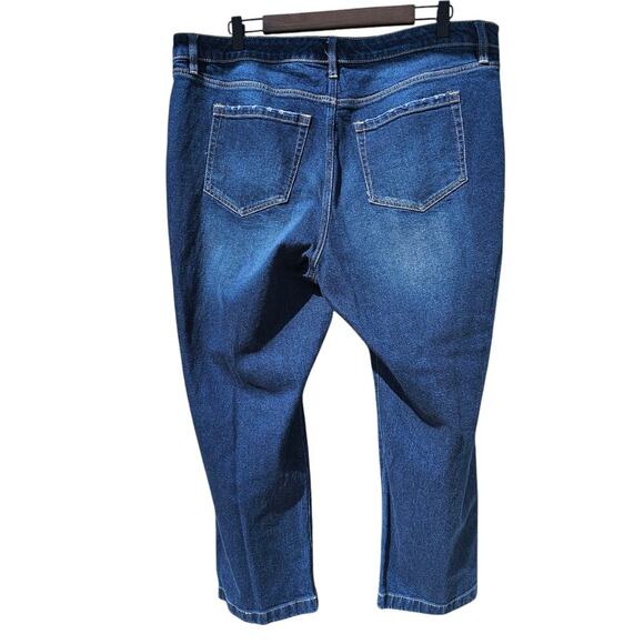 Lane Bryant Signature Fit Mid-Rise Slim Straight Ankle Jeans Medium Wash Size 20 - Picture 5 of 9